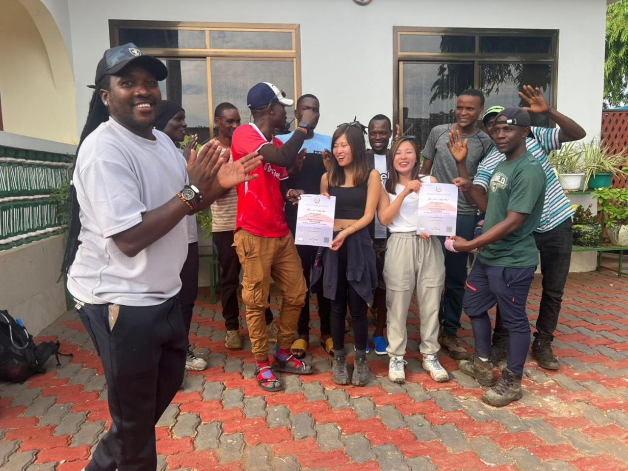Kilimanjaro Trekcity Hostel 모시 외부 사진